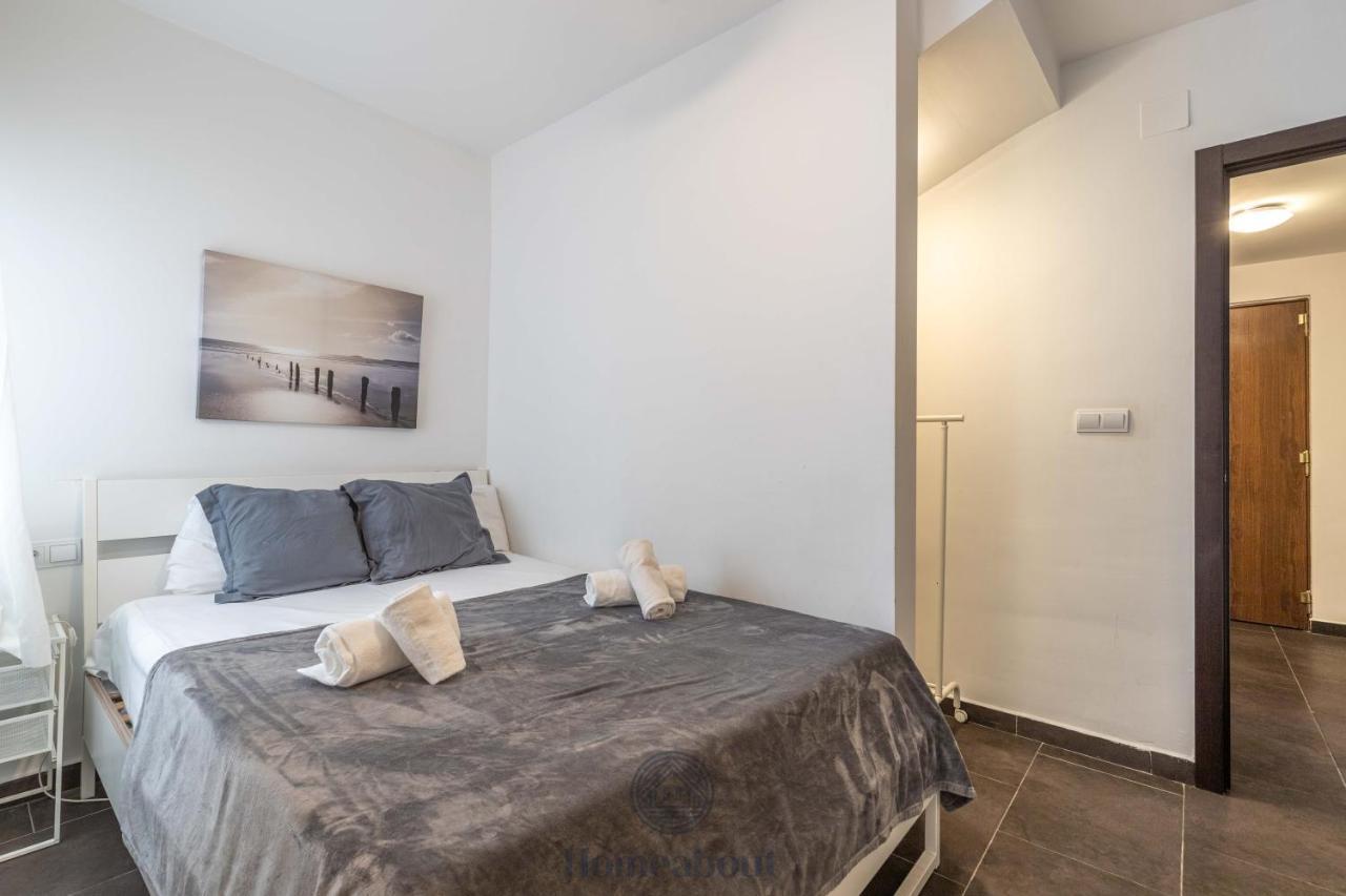 Fun Building By Homeabout Apartment Málaga