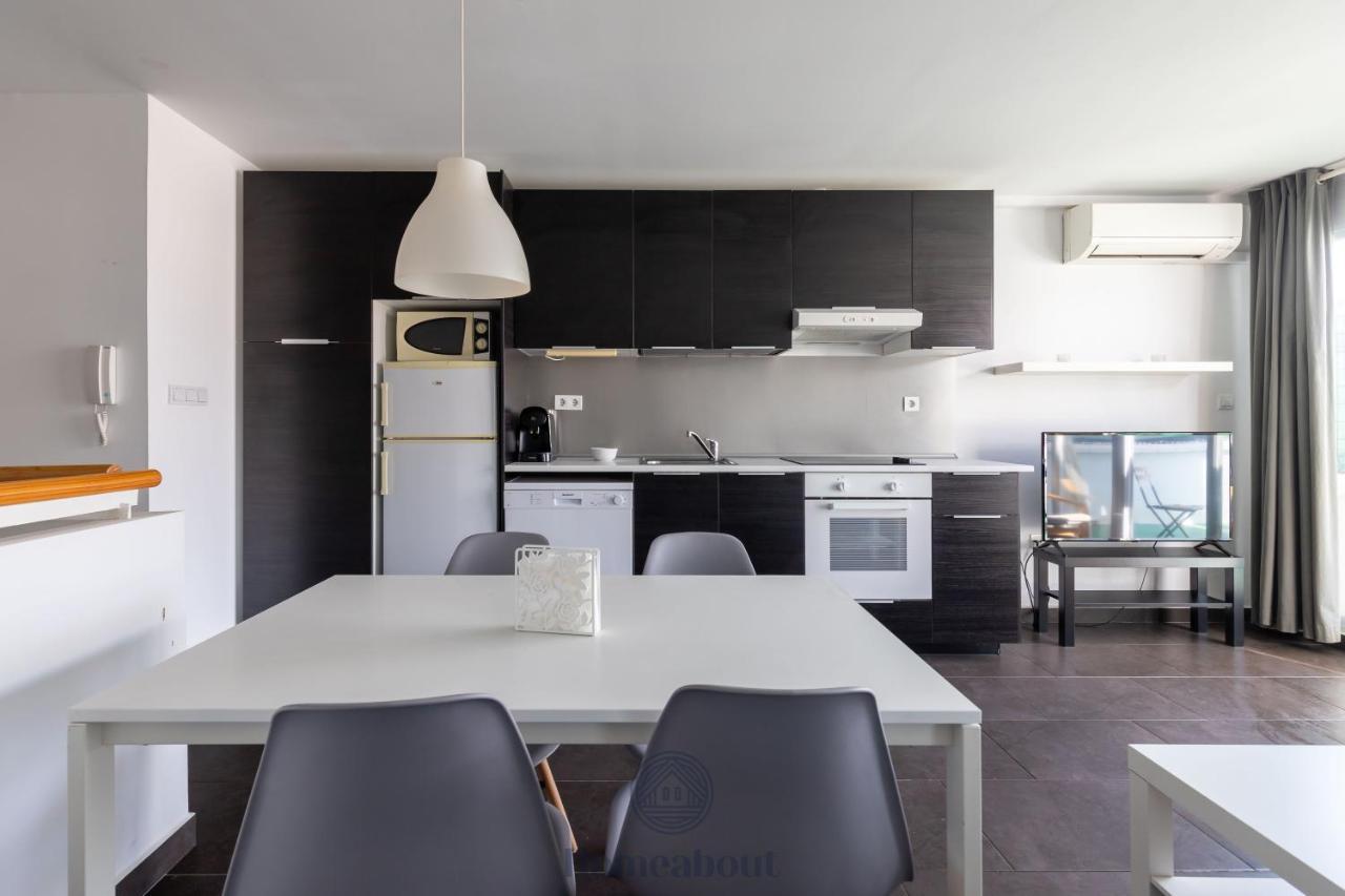 Fun Building By Homeabout Apartment Málaga
